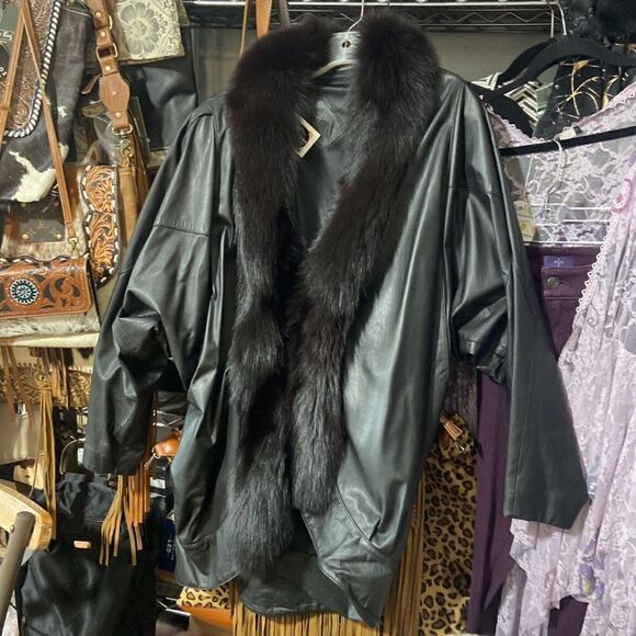 Classy Black Fox Fur Collared Leather Jacket Coat - Picture 8 of 10